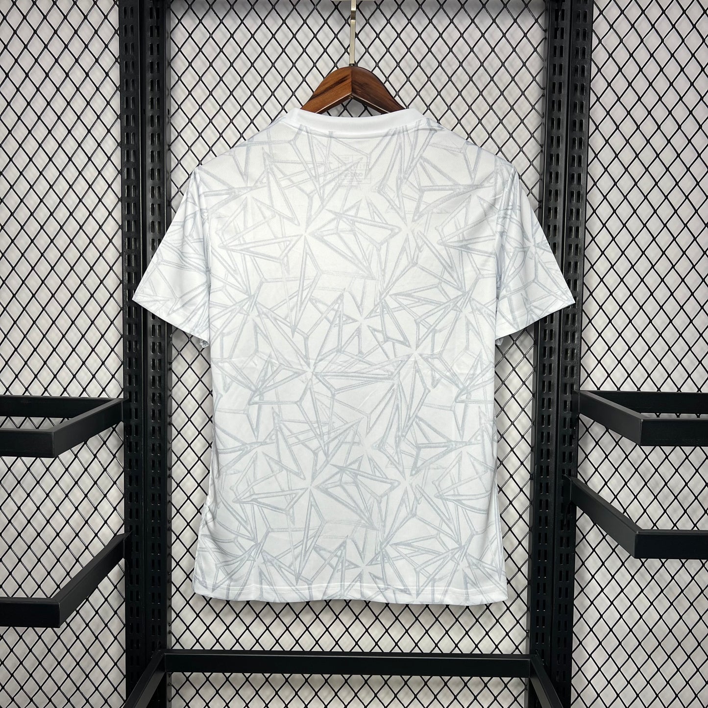 Camiseta Real Madrid Pre-Entrenamiento 2024/25 Versión Fan