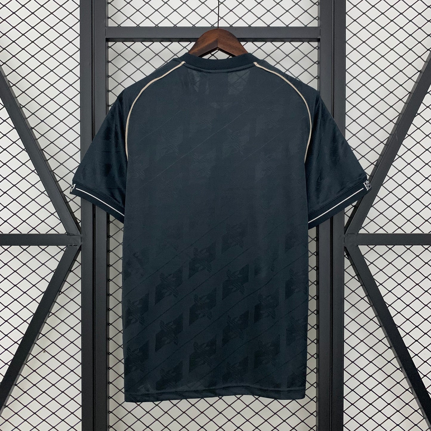 Camiseta Real Madrid Edición Especial Negra 2024/25 Versión Fan