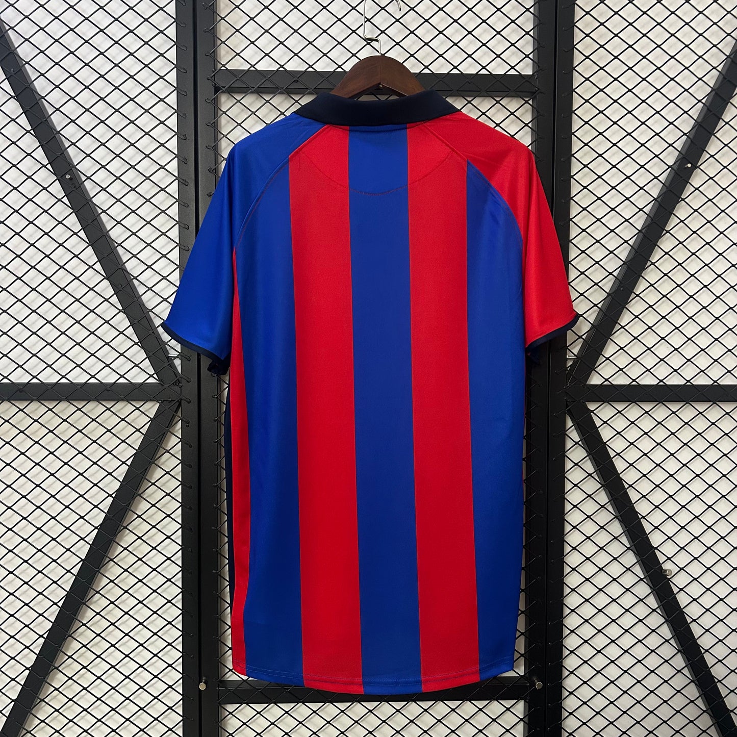 Camiseta FC Barcelona Local Retro 2001/02 Versión Fan