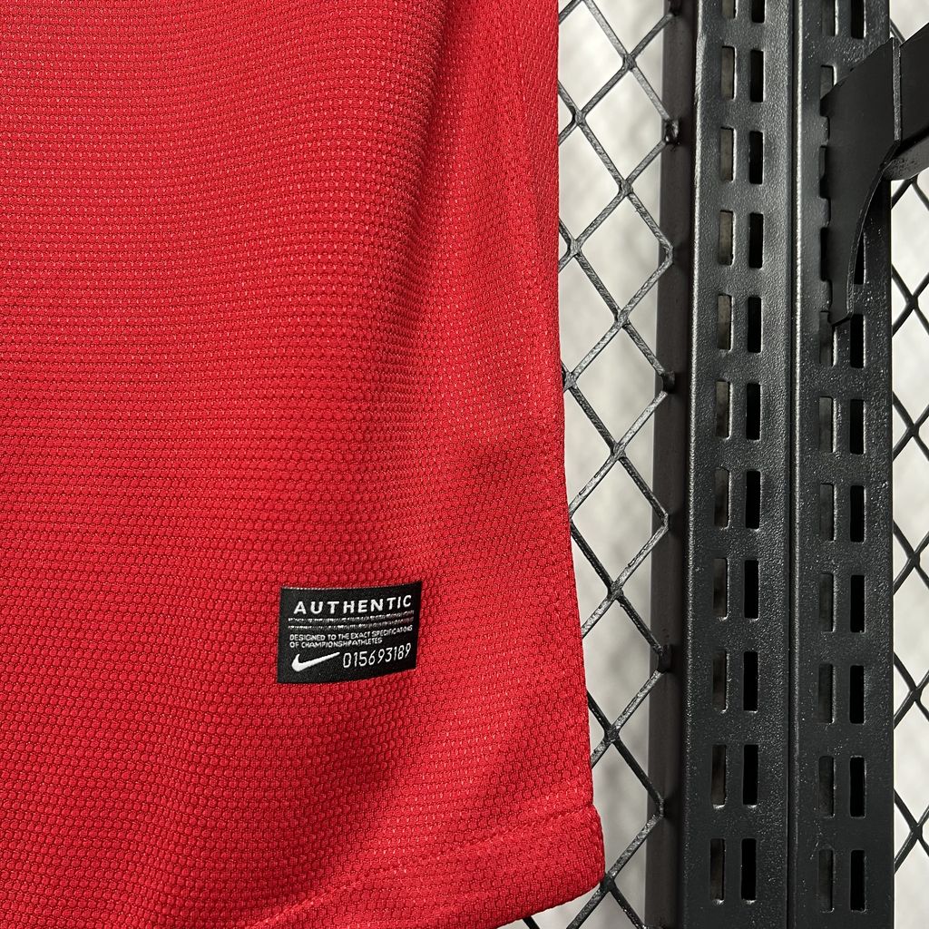 Camiseta Portugal Local Retro 2012