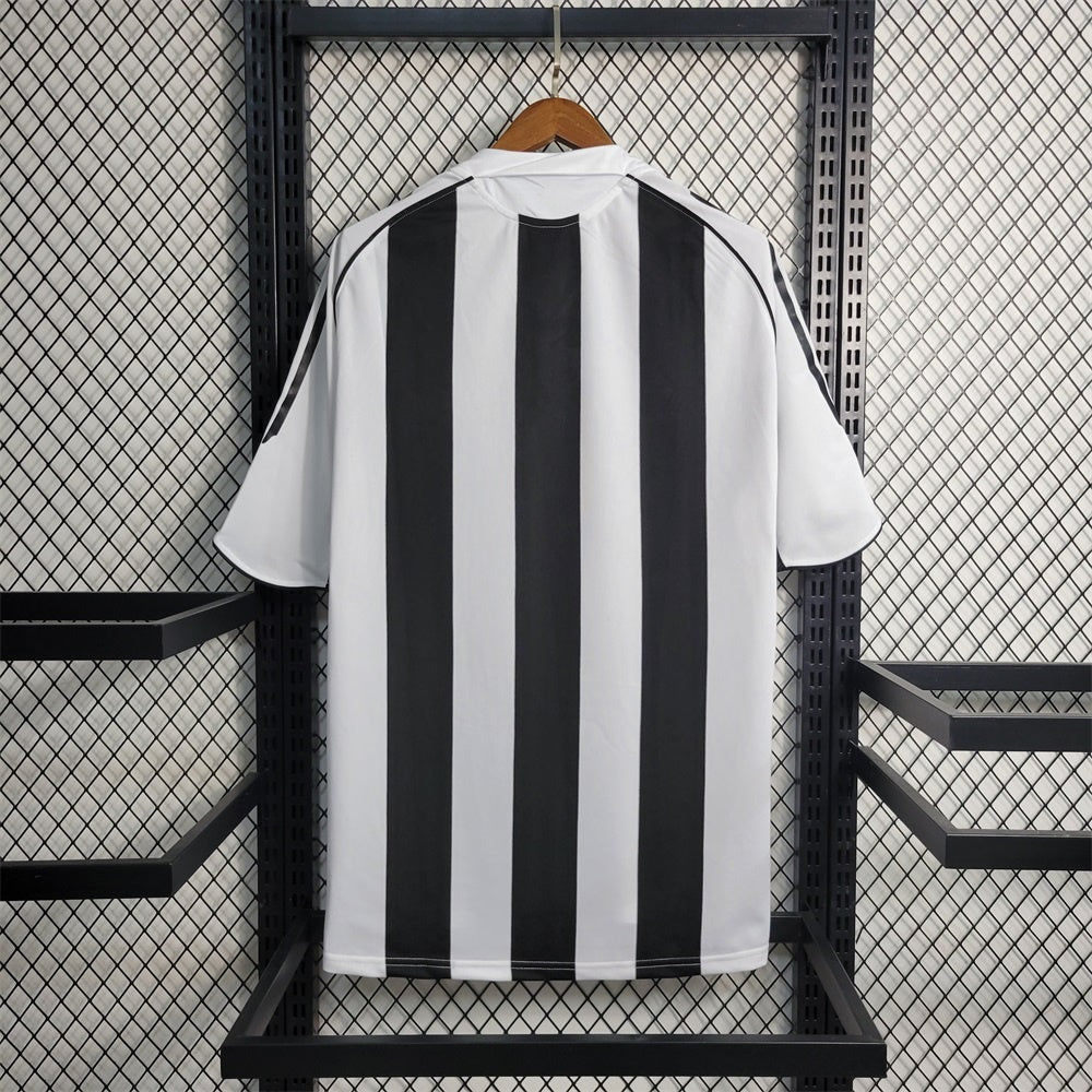 Camiseta Newcastle Local Retro 2005/06
