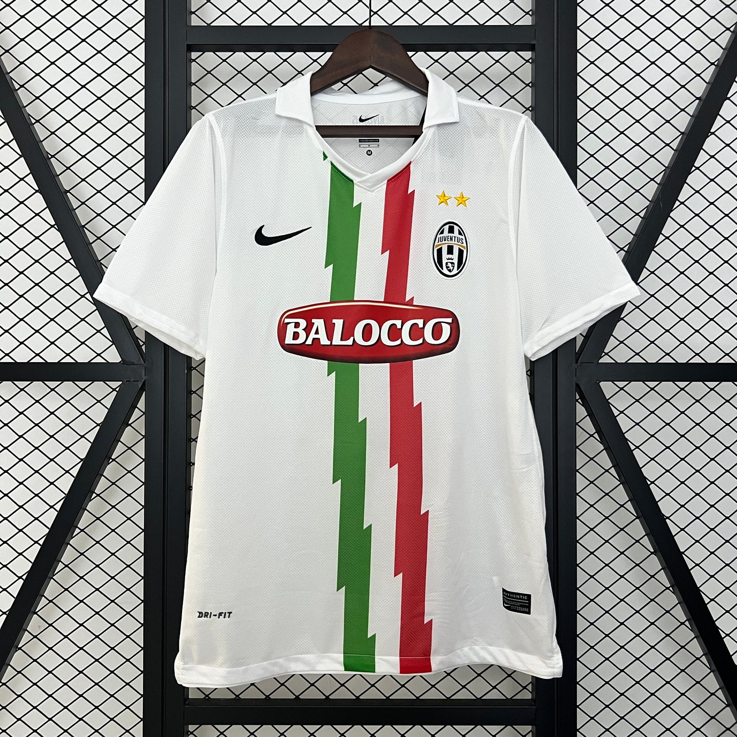 Camiseta Juventus Visita Retro 2010/11 Versión Fan