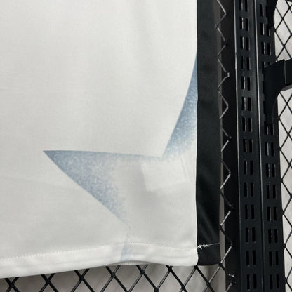 Camiseta Eintracht Frankfurt Local 2024/25 Versión Fan