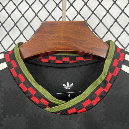 Camiseta Bayern Munich Negra 2025/26 Versión Fan