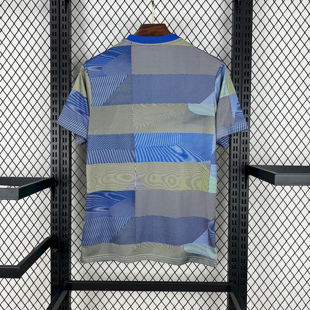 Camiseta Real Madrid Entrenamiento 2025/26 Versión Fan