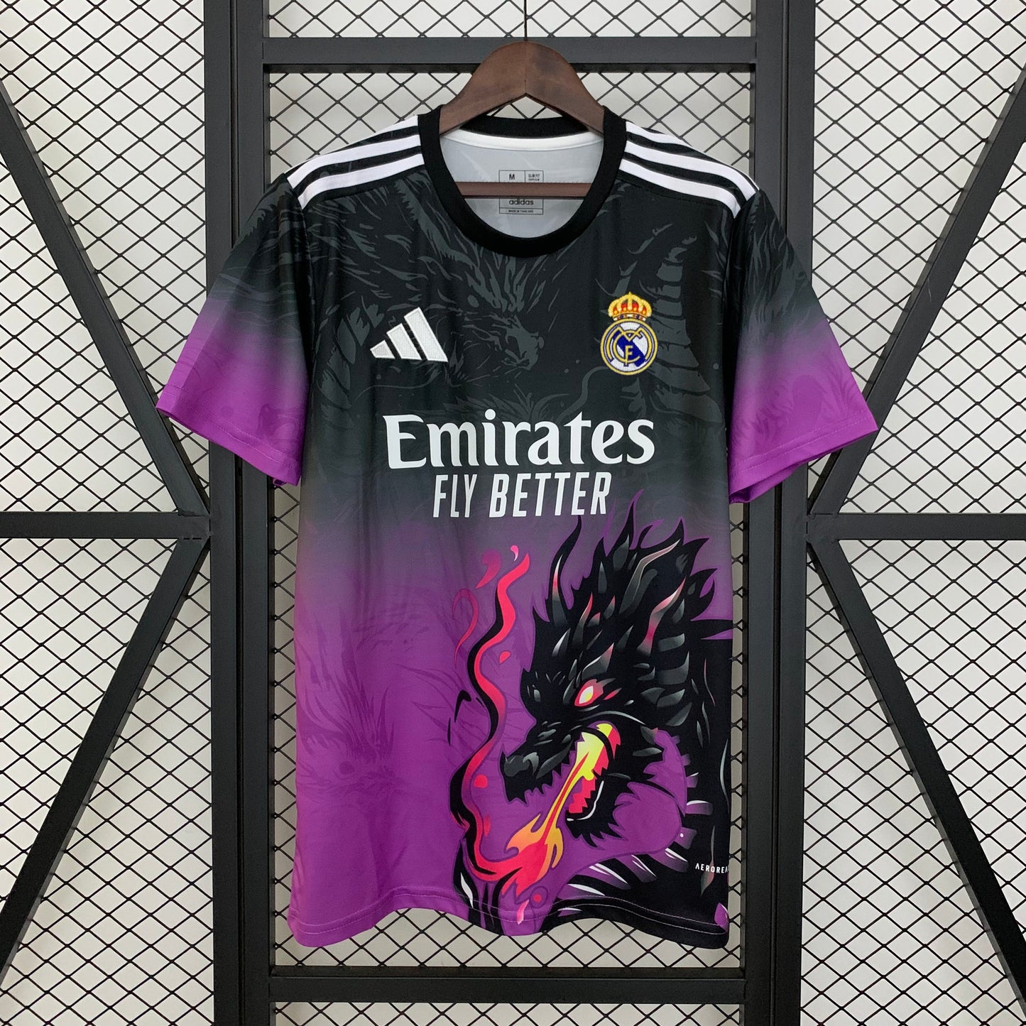 Camiseta Real Madrid Edición Black Dragon 2025/26 Versión Fan