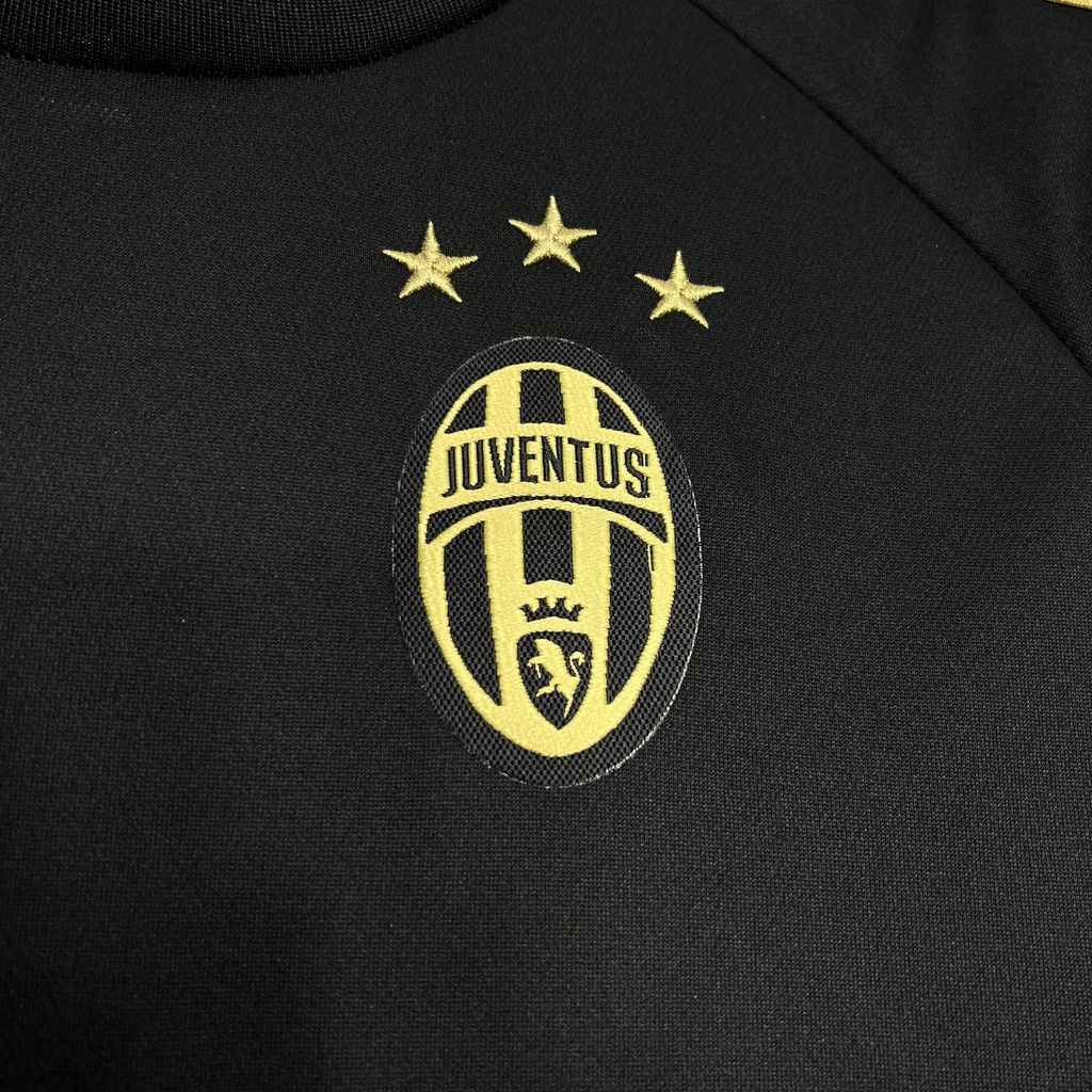 Juventus Tercera Retro 2015/16