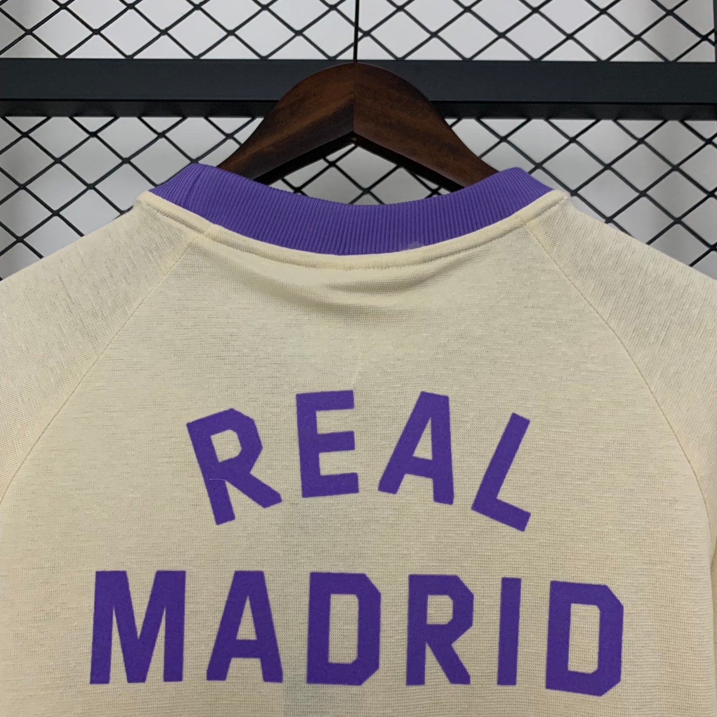 Camiseta Real Madrid Edición Especial Blanca 2024/25 Versión Fan