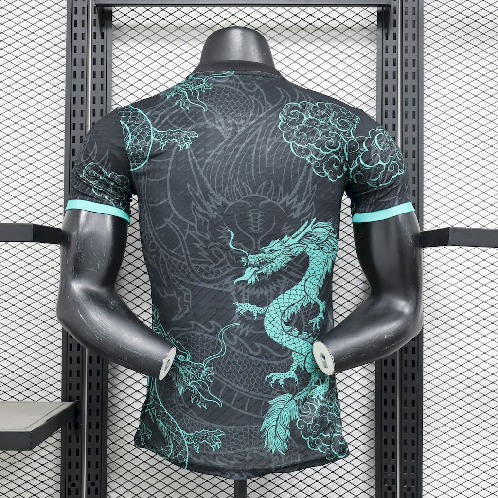 Camiseta Real Madrid Edición Dragón Negro y Verde 2025/26 Versión Jugador
