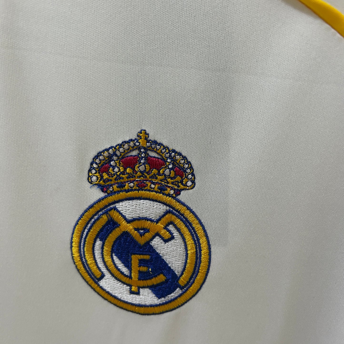 Camiseta Real Madrid Local 2025/26 Versión Fan
