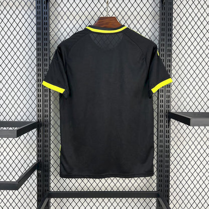 Camiseta Real Madrid Edición Green Snake 2025/26 Versión Fan