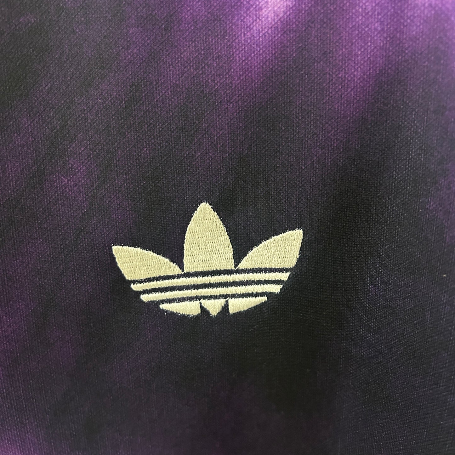 Camiseta Real Madrid Edición Especial Negro y Morado 2025/26 Versión Fan