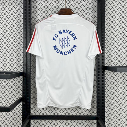 Camiseta Bayern Munich Entrenamiento 2025/26 Versión Fan