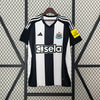 Newcastle United Local 2024/25 Versión Fan