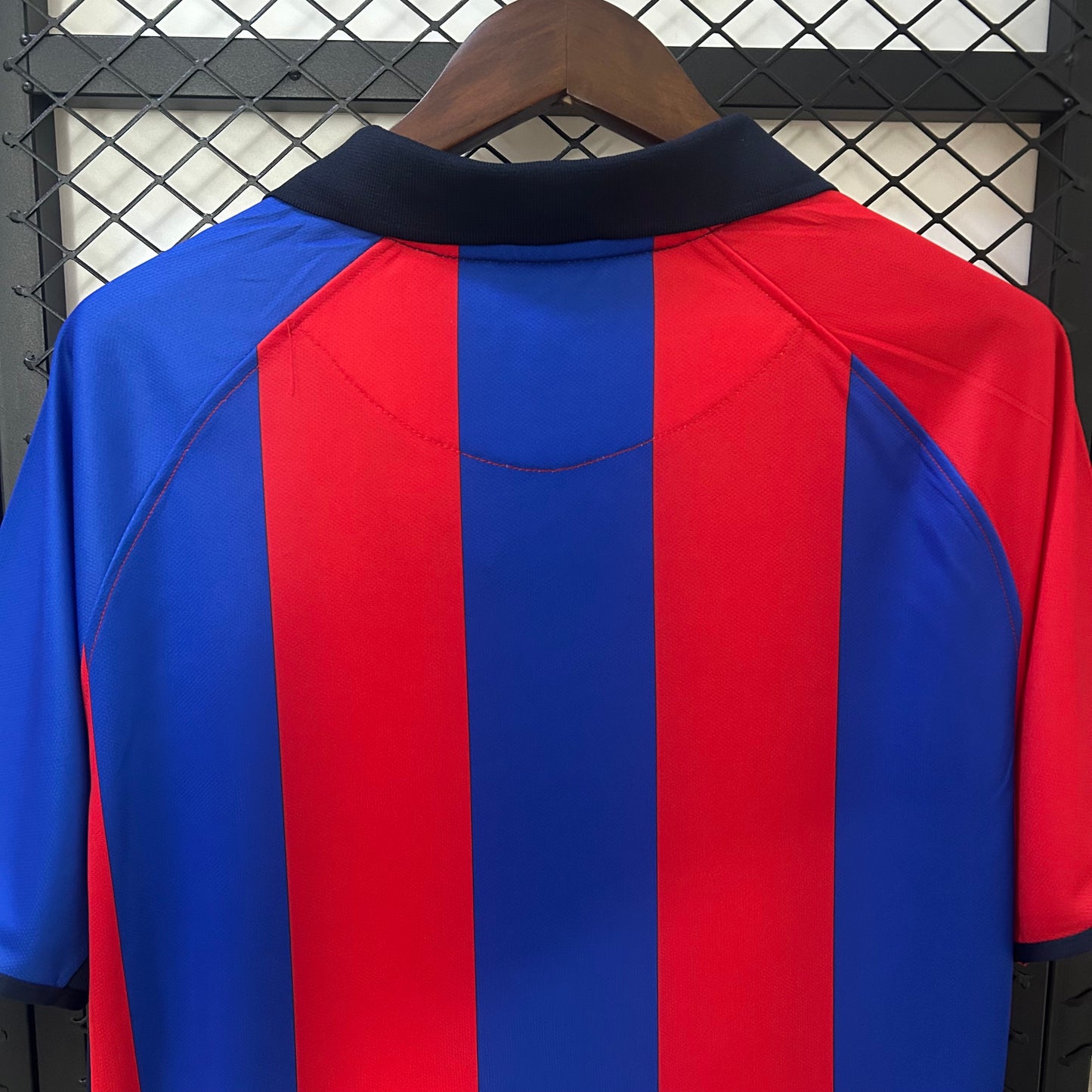 Camiseta FC Barcelona Local Retro 2001/02 Versión Fan