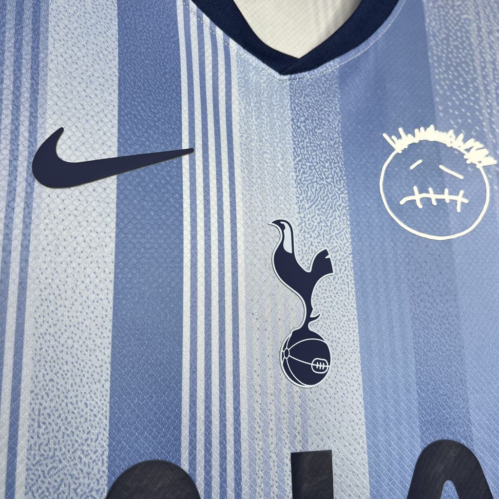 Camiseta Tottenham Visita Travis Scott 2024/25 Versión Fan