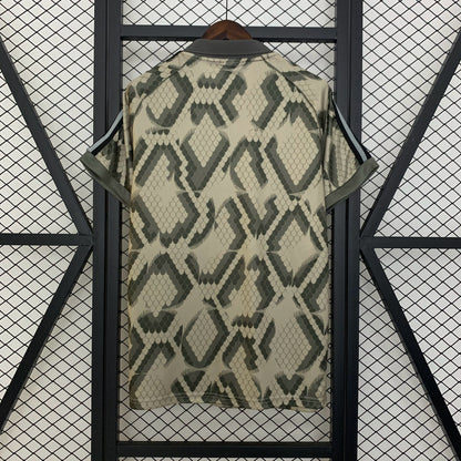 Camiseta Bayern Munich "Edición Especial Escamas" 2025/26 Versión Fan