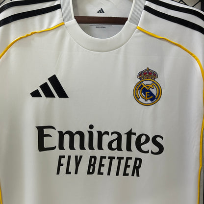 Camiseta Real Madrid Local 2025/26 Versión Fan