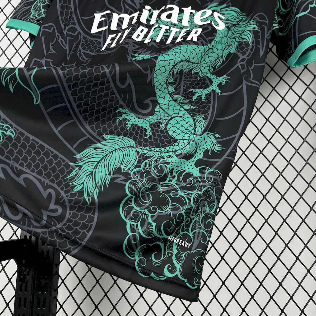 Camiseta Real Madrid Edición Dragón Negro y Verde 2025/26 Versión Fan
