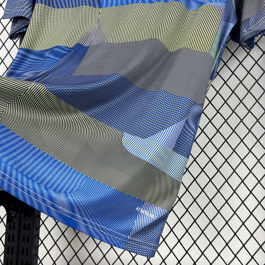 Camiseta Real Madrid Entrenamiento 2025/26 Versión Fan