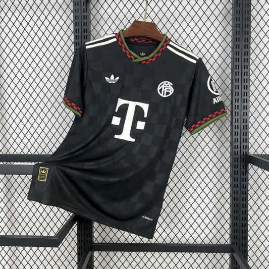Camiseta Bayern Munich Negra 2025/26 Versión Fan