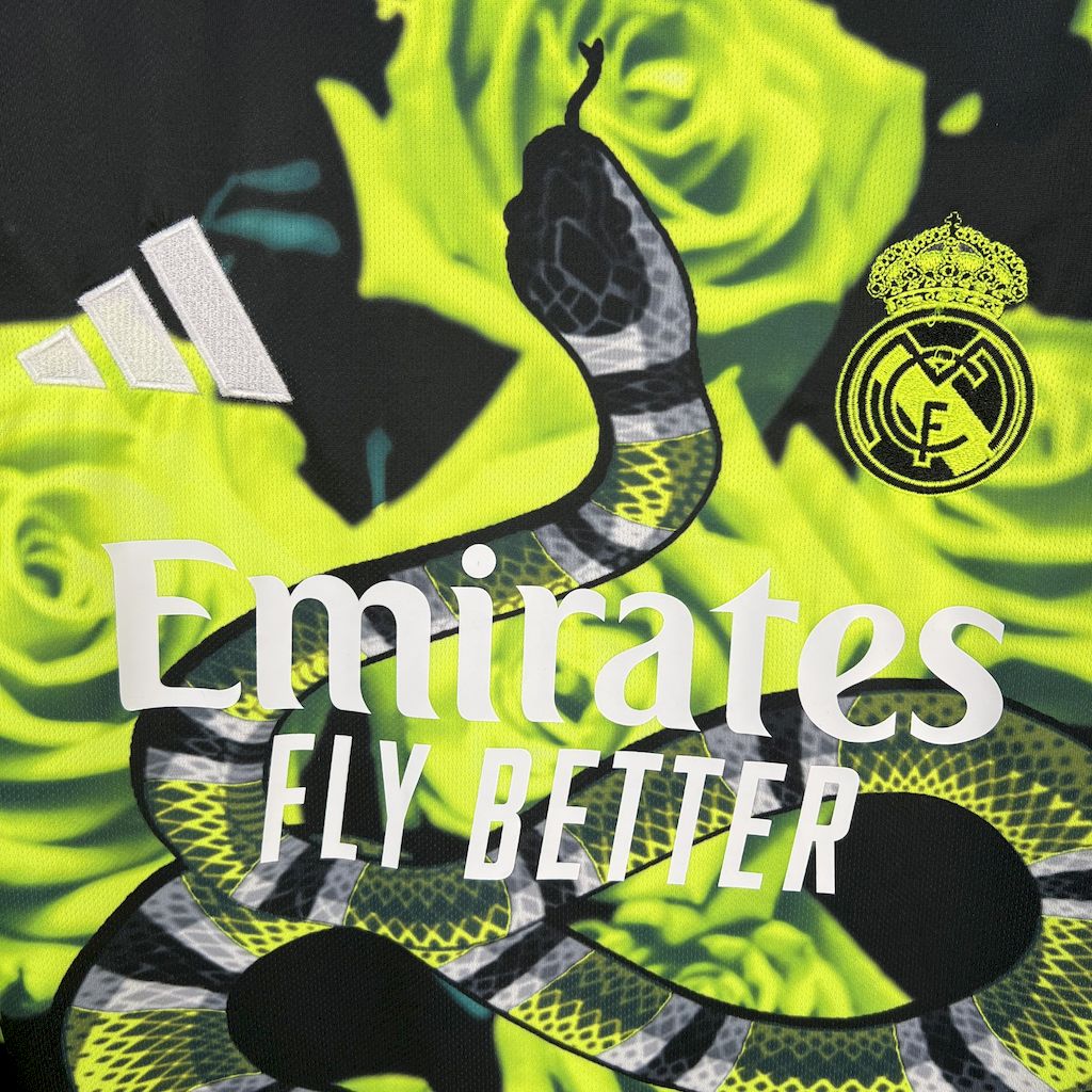 Camiseta Real Madrid Edición Green Snake 2025/26 Versión Fan