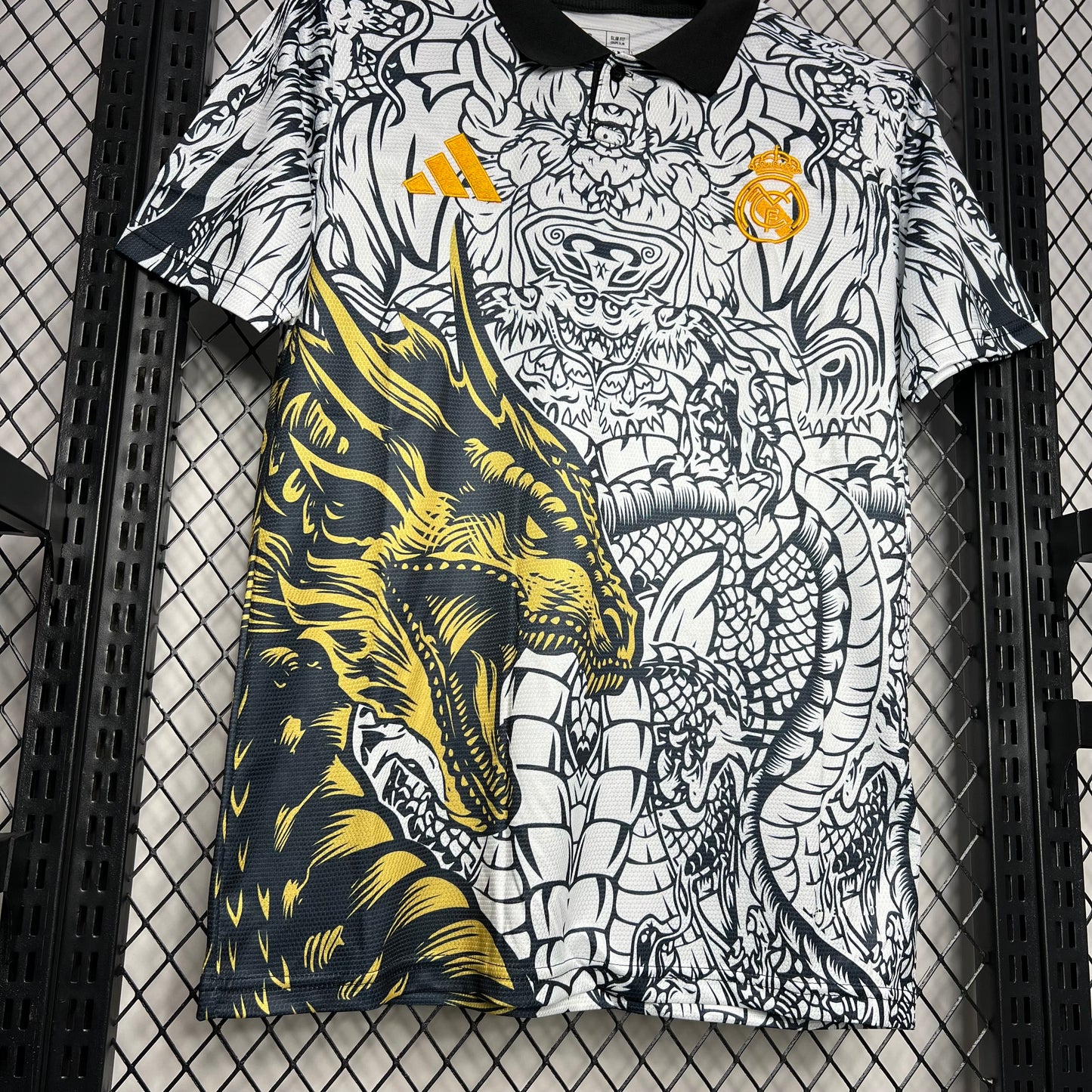 Camiseta Real Madrid Edición Especial "Dragón-Blanco" 2024/25 Versión Fan