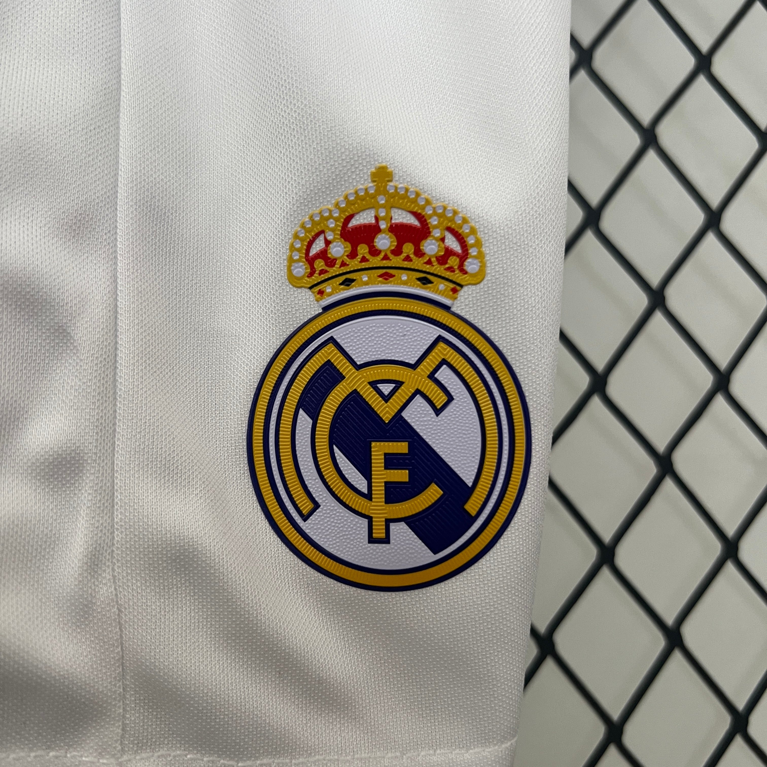 Real Madrid Retro Kit Niños Local 2016/17