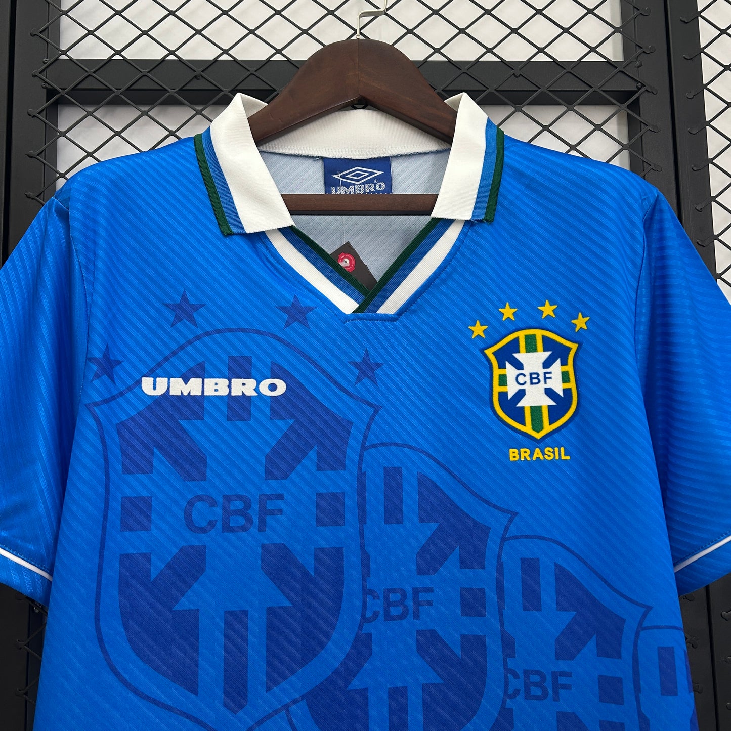 Camiseta Brasil Visita Retro 1993/94 Versión Fan