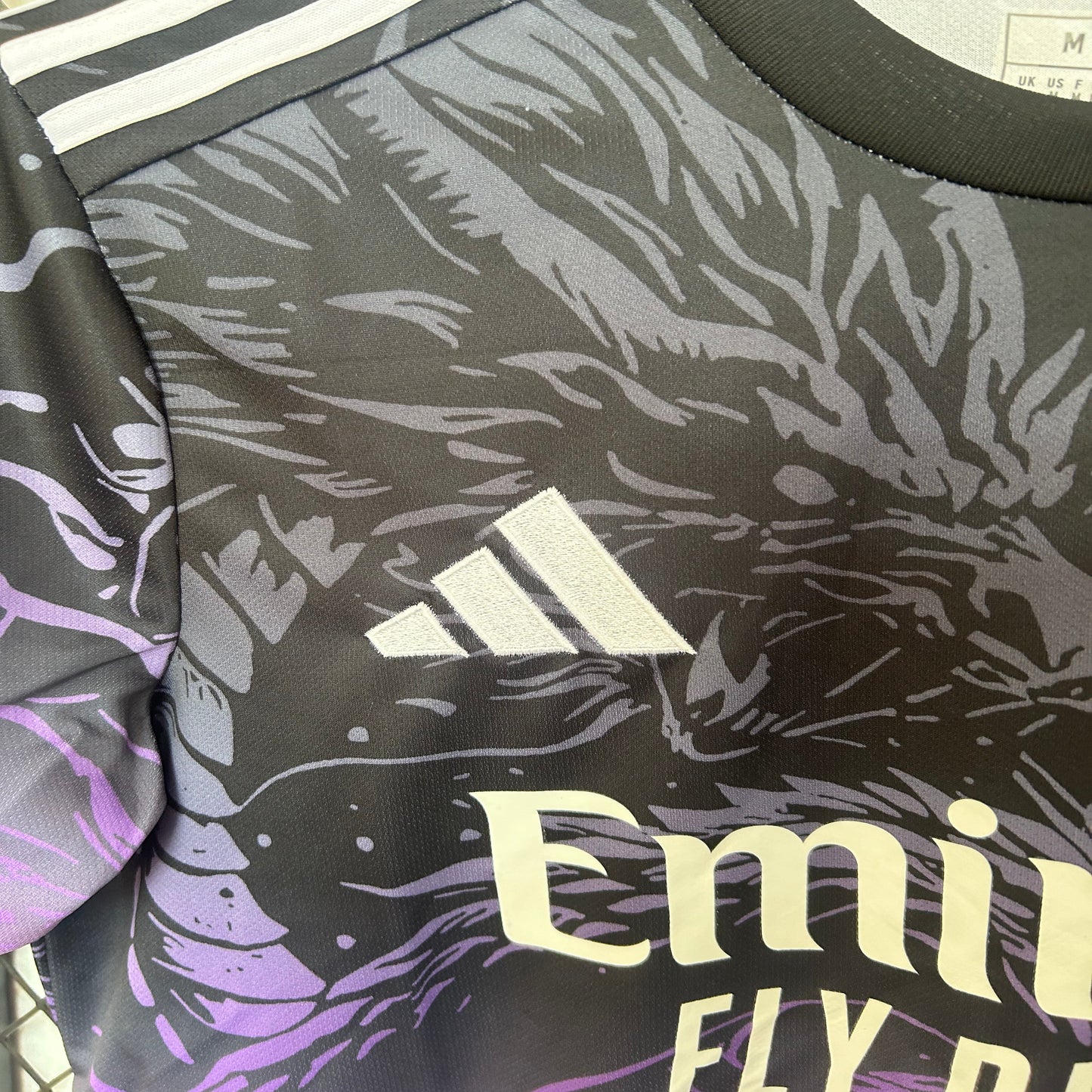 Camiseta Real Madrid Edición Dragón Morado 2025/26 Versión Fan