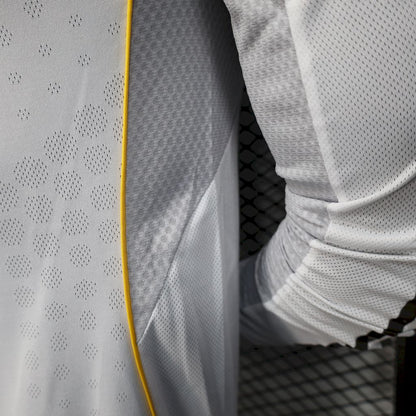 Camiseta Real Madrid Manga Larga Local 2025/26 Versión Jugador