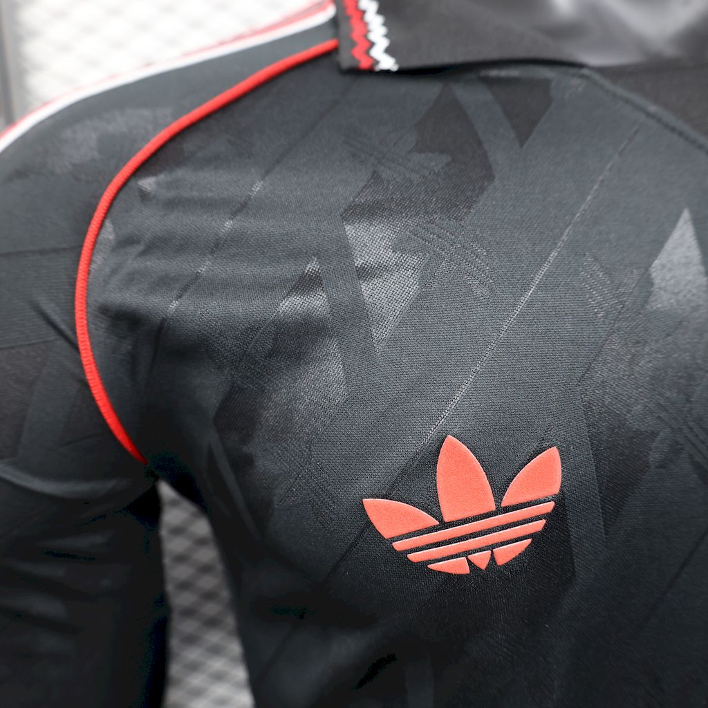 Camiseta Manchester United Manga Larga Edición Especial Negro 2025/26 Versión Jugador