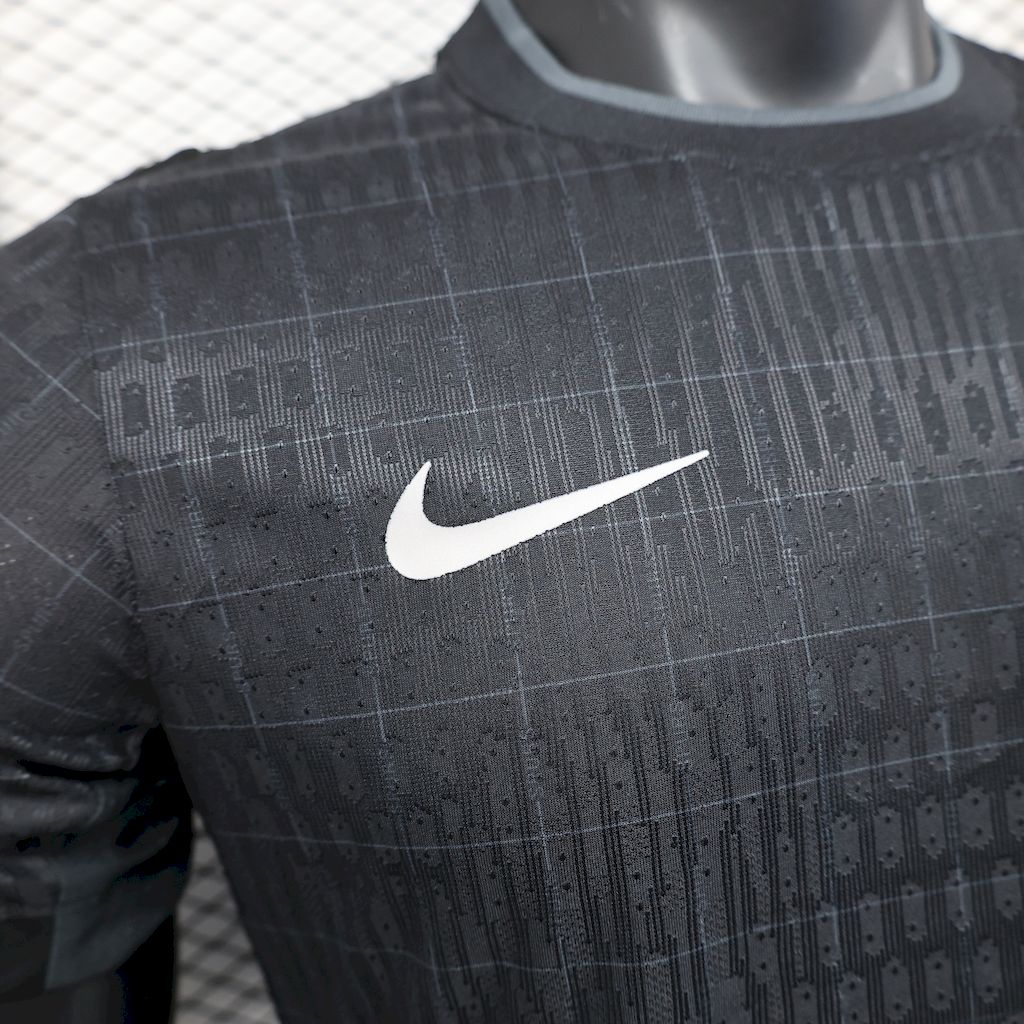 Camiseta Tottenham Hotspur Negra 2025/26 Versión Jugador