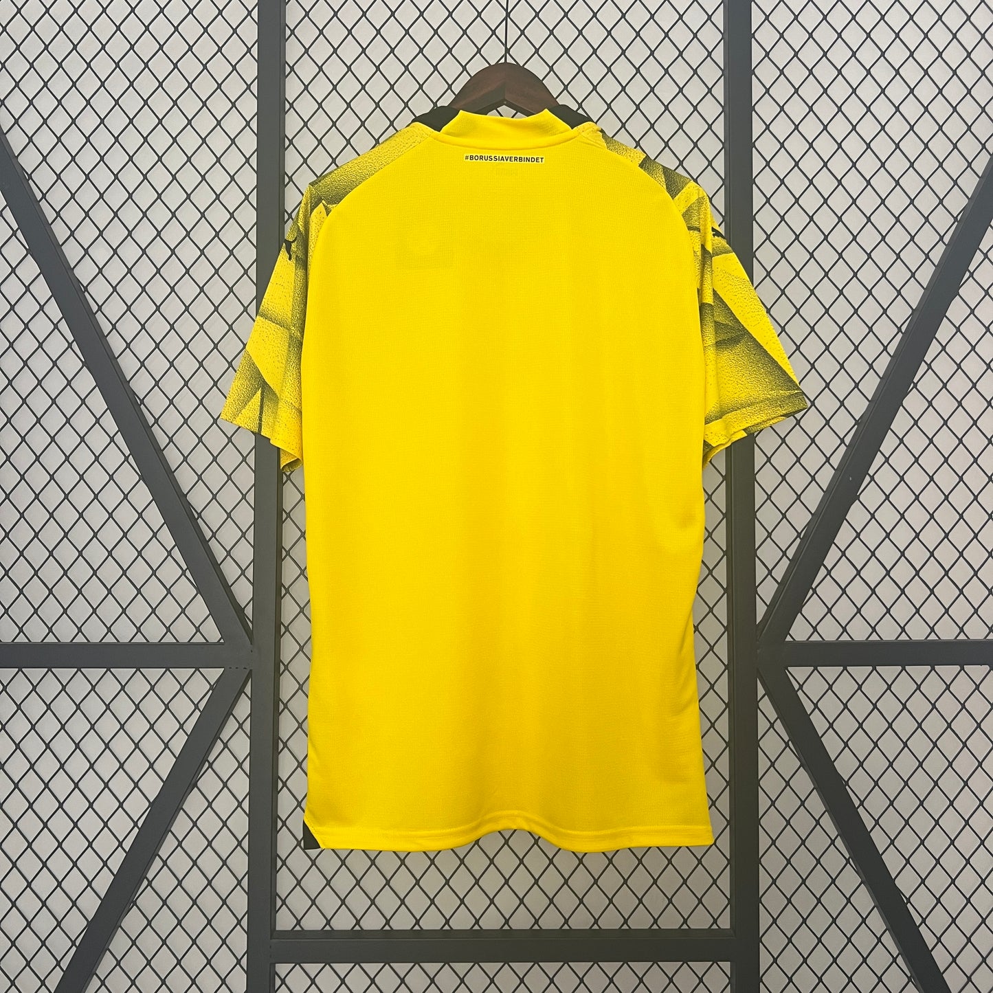 Camiseta Borussia Dortmund Tercera 2023/24 Versión Fan