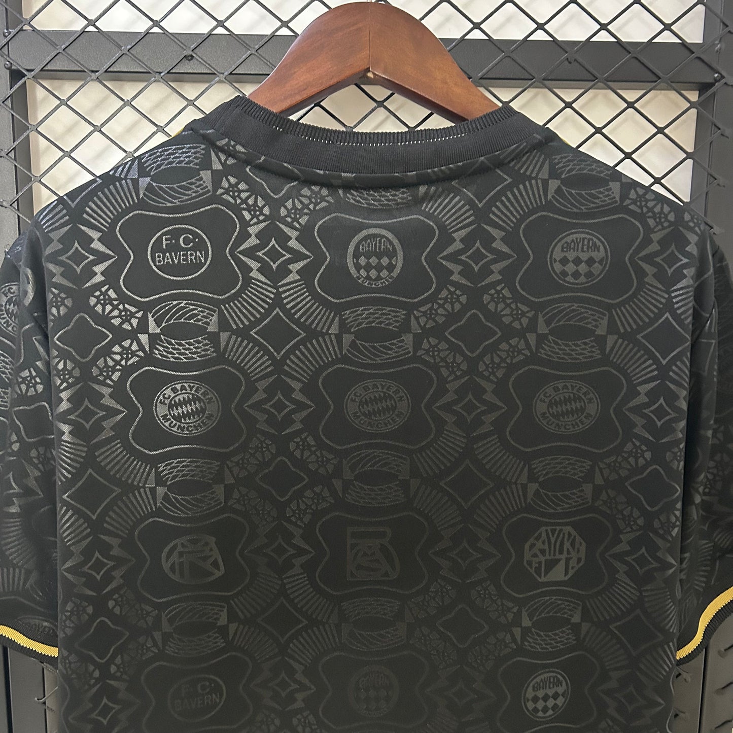 Camiseta Bayern Munich "125 Aniversario Black Color" 2024/25 Versión Fan