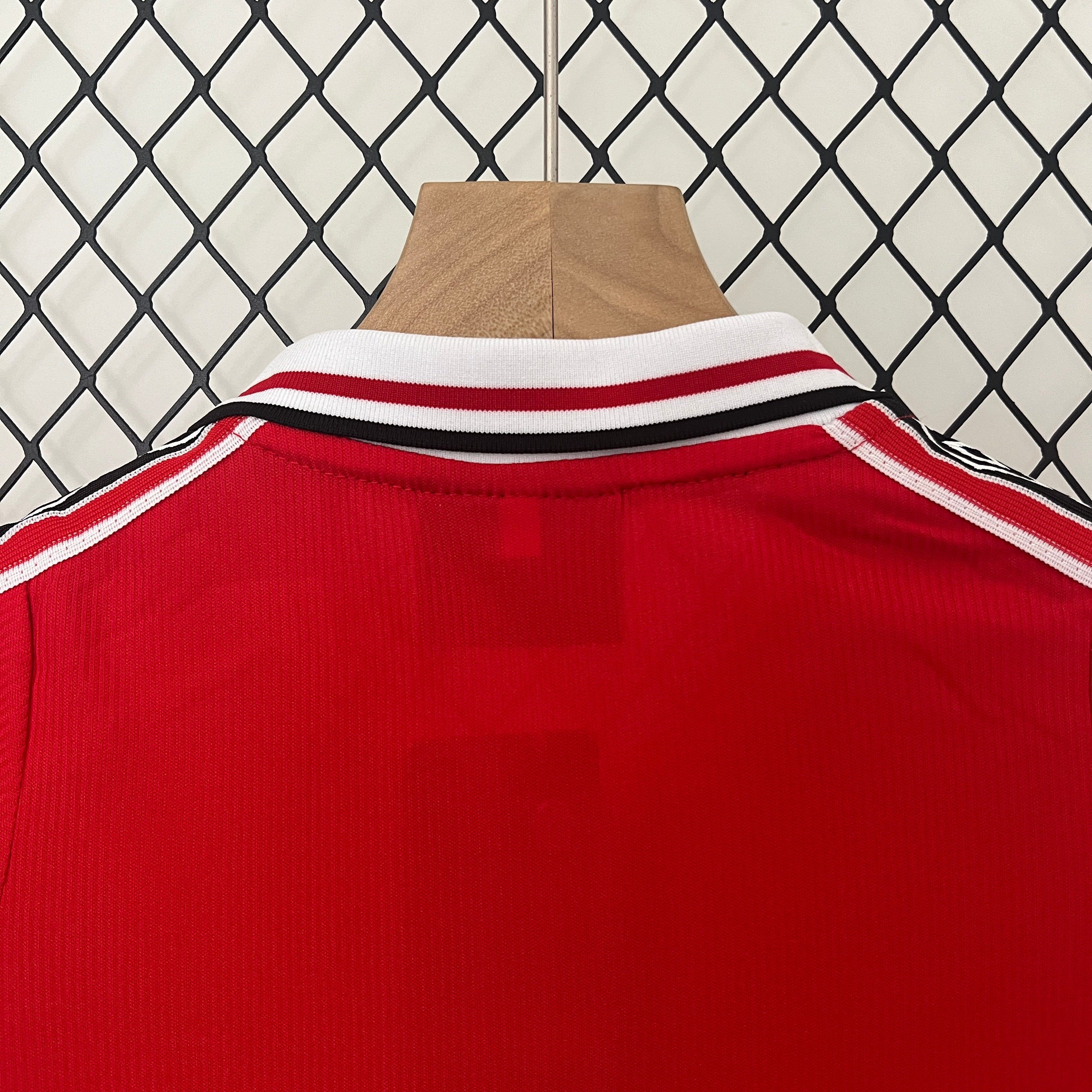 Manchester United Retro Kit Niños Local 1998/00