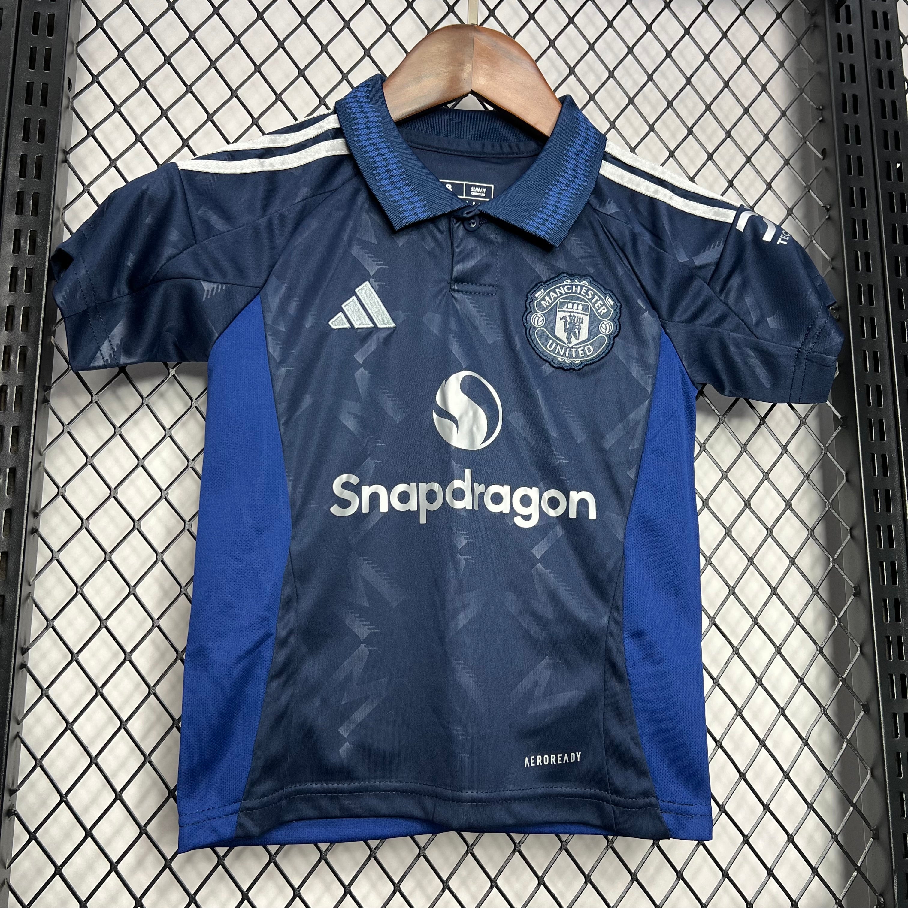 Manchester United Kit Niños Visita 2024/25