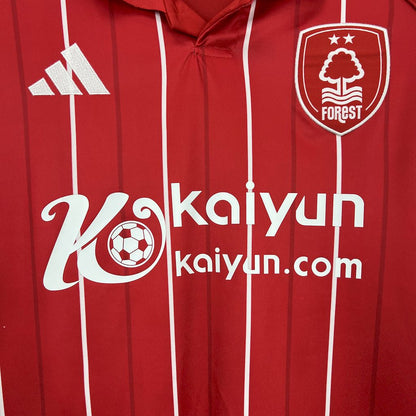 Camiseta Nottingham Forest Local 2025/26 Versión Fan