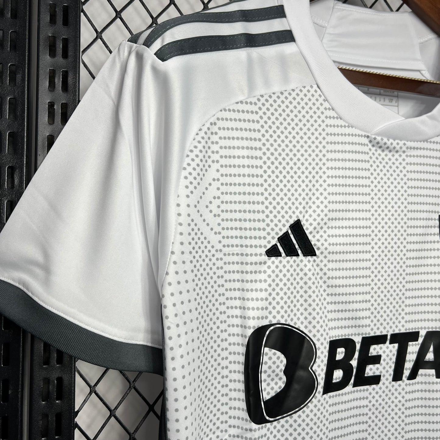 Camiseta Atlético Mineiro Visita 2024/25 Versión Fan