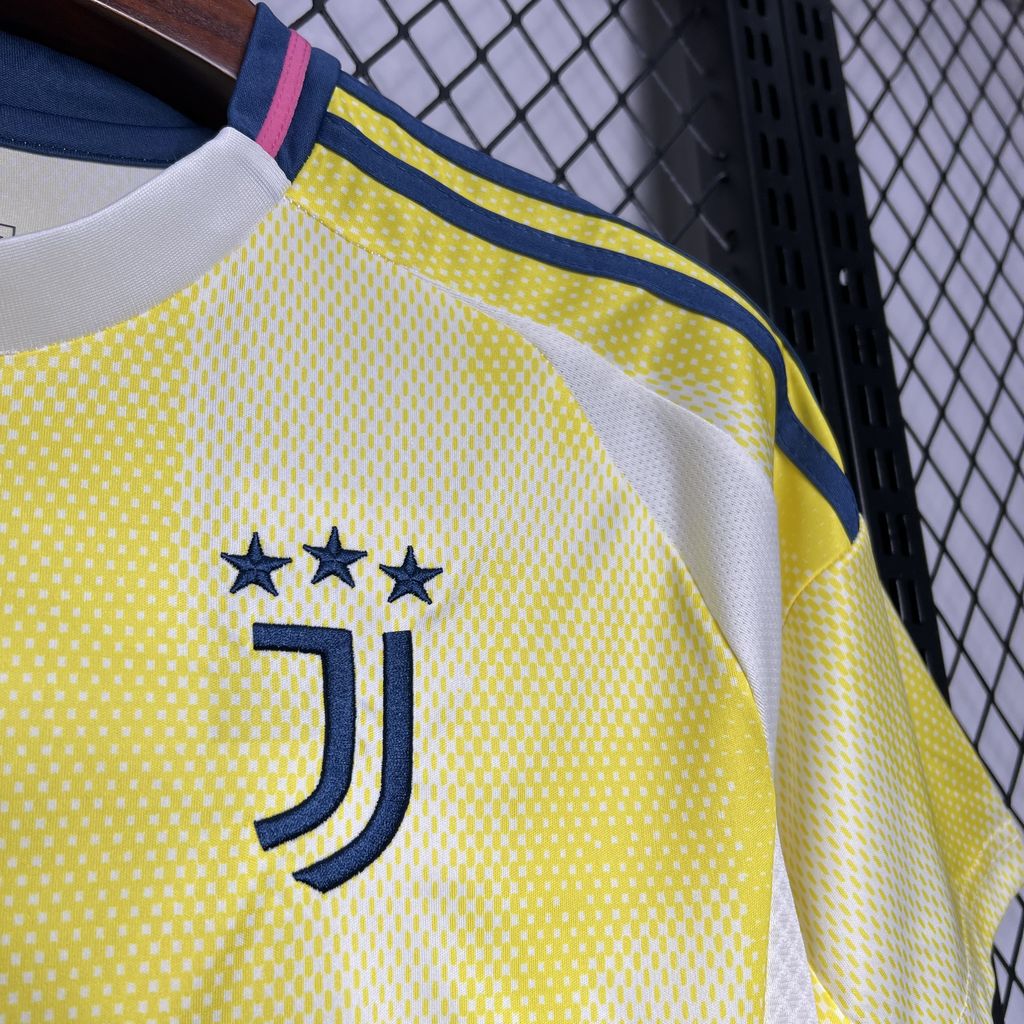 Camiseta Juventus Visita 2024/25 Versión Fan