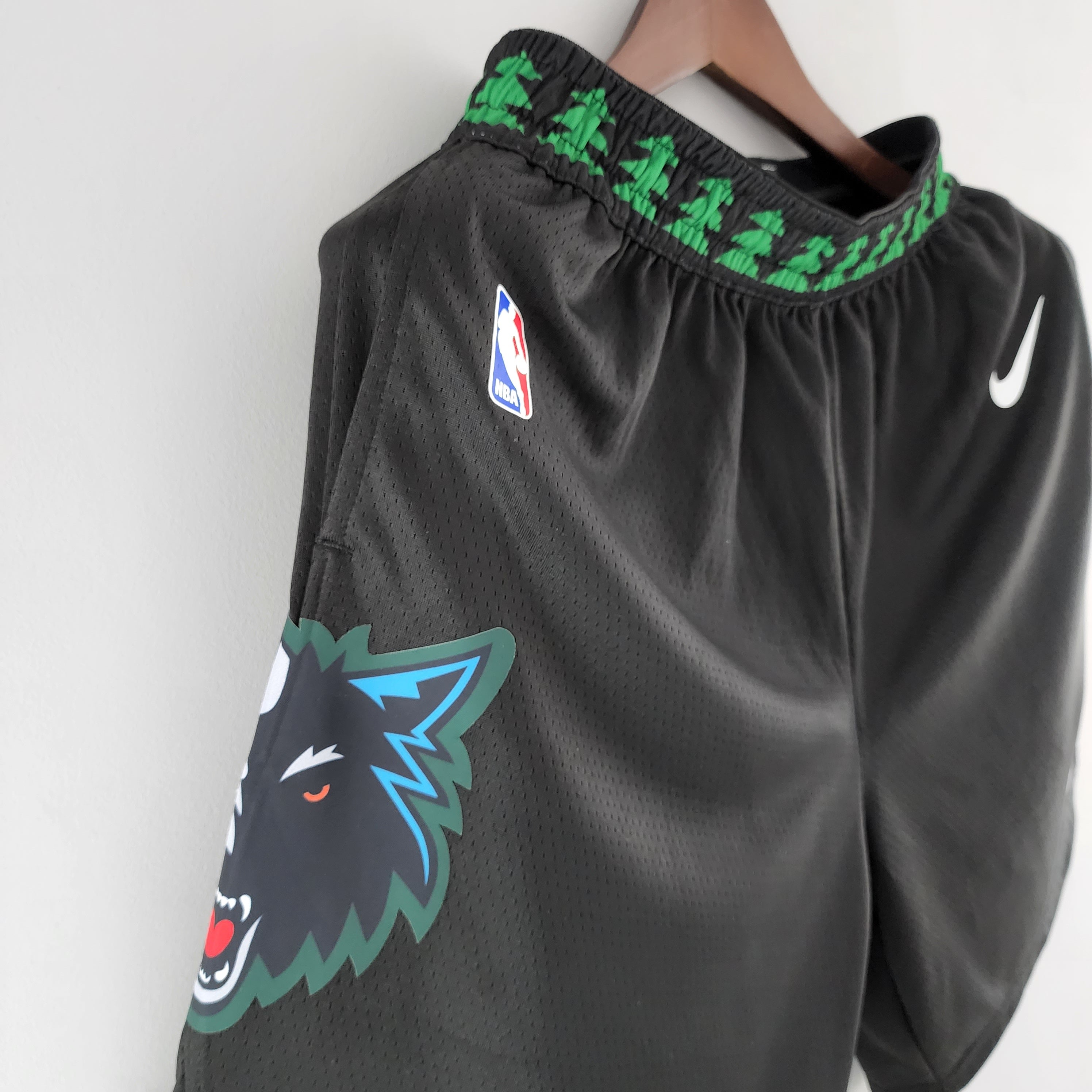 Minnesota Timberwolves Shorts Negros