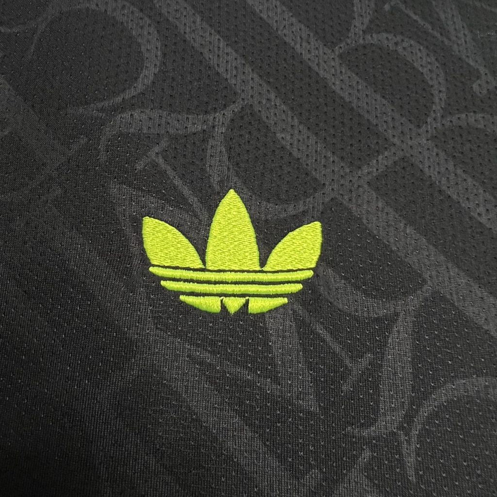 Camiseta Real Madrid Negro Neón 2024/25 Versión Fan