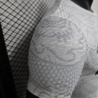 Camiseta Real Madrid Edición Dragón Blanco 2024/25 Versión Jugador