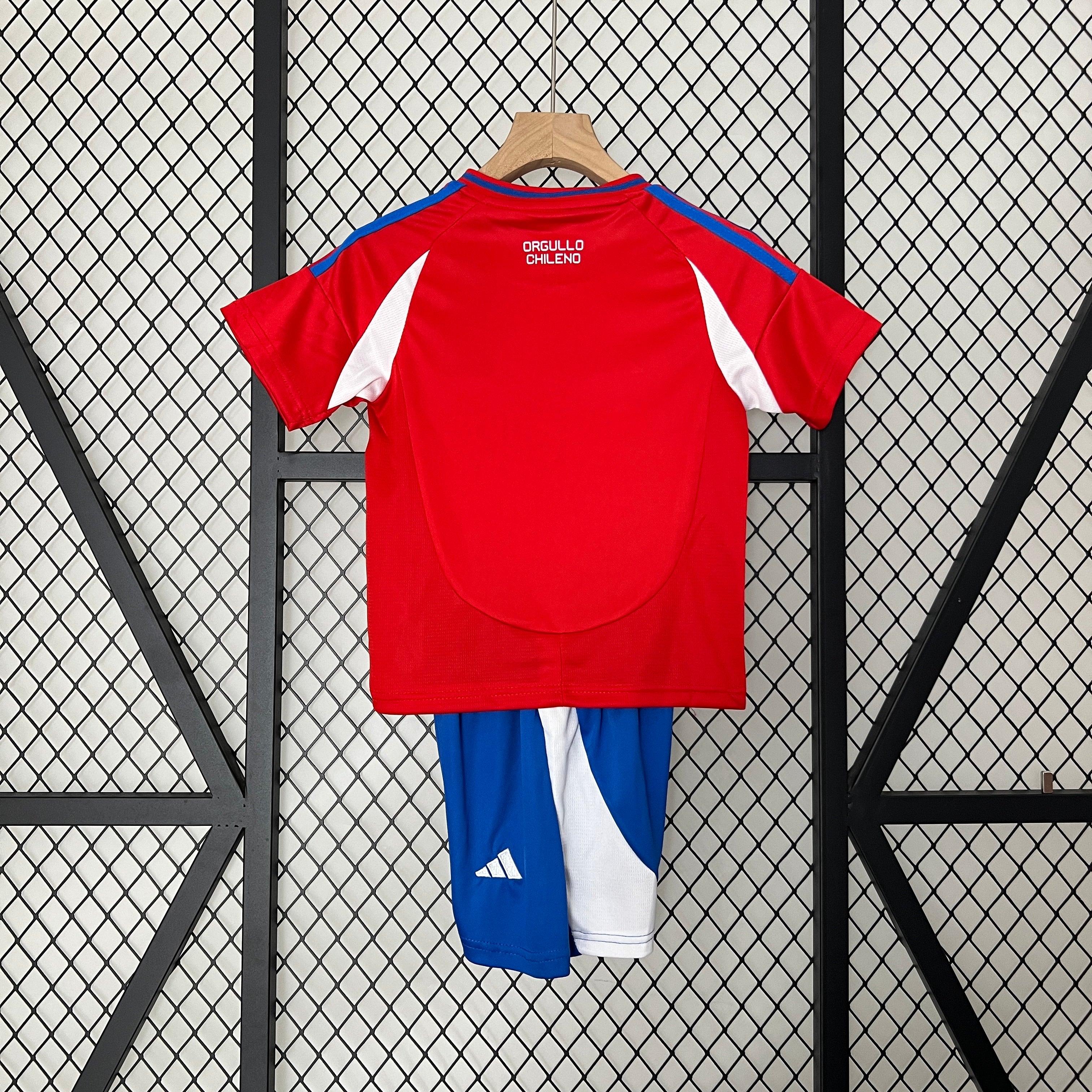 Chile Kit Niños Local 2024