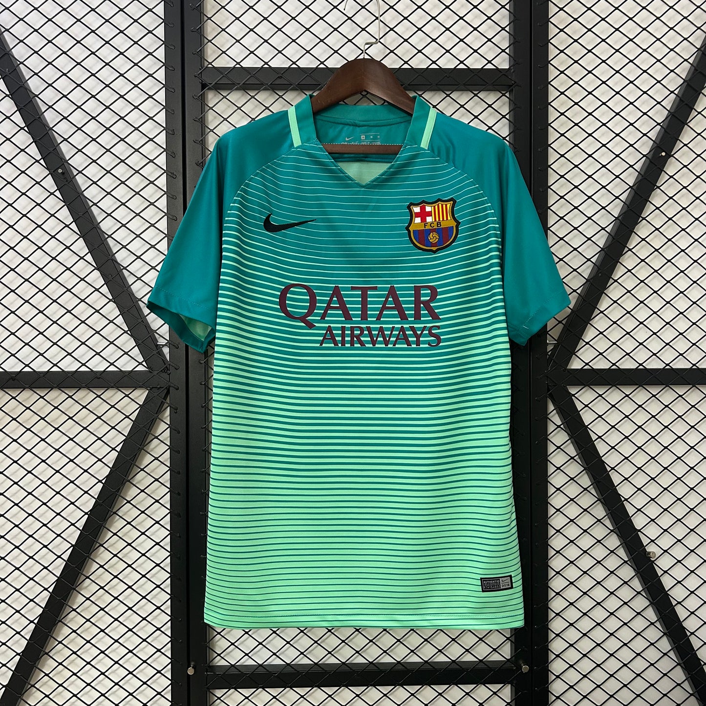 Camiseta FC Barcelona Retro Tercera 2016/17 Versión Fan