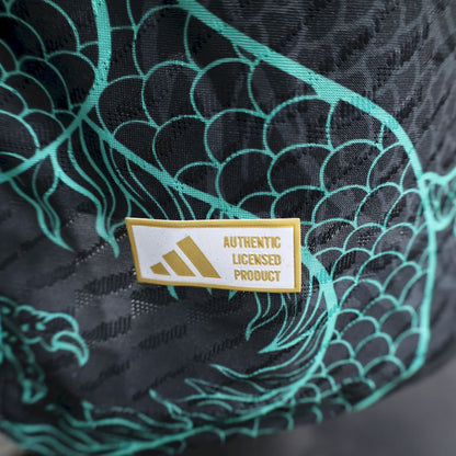 Camiseta Real Madrid Edición Dragón Negro y Verde 2025/26 Versión Jugador