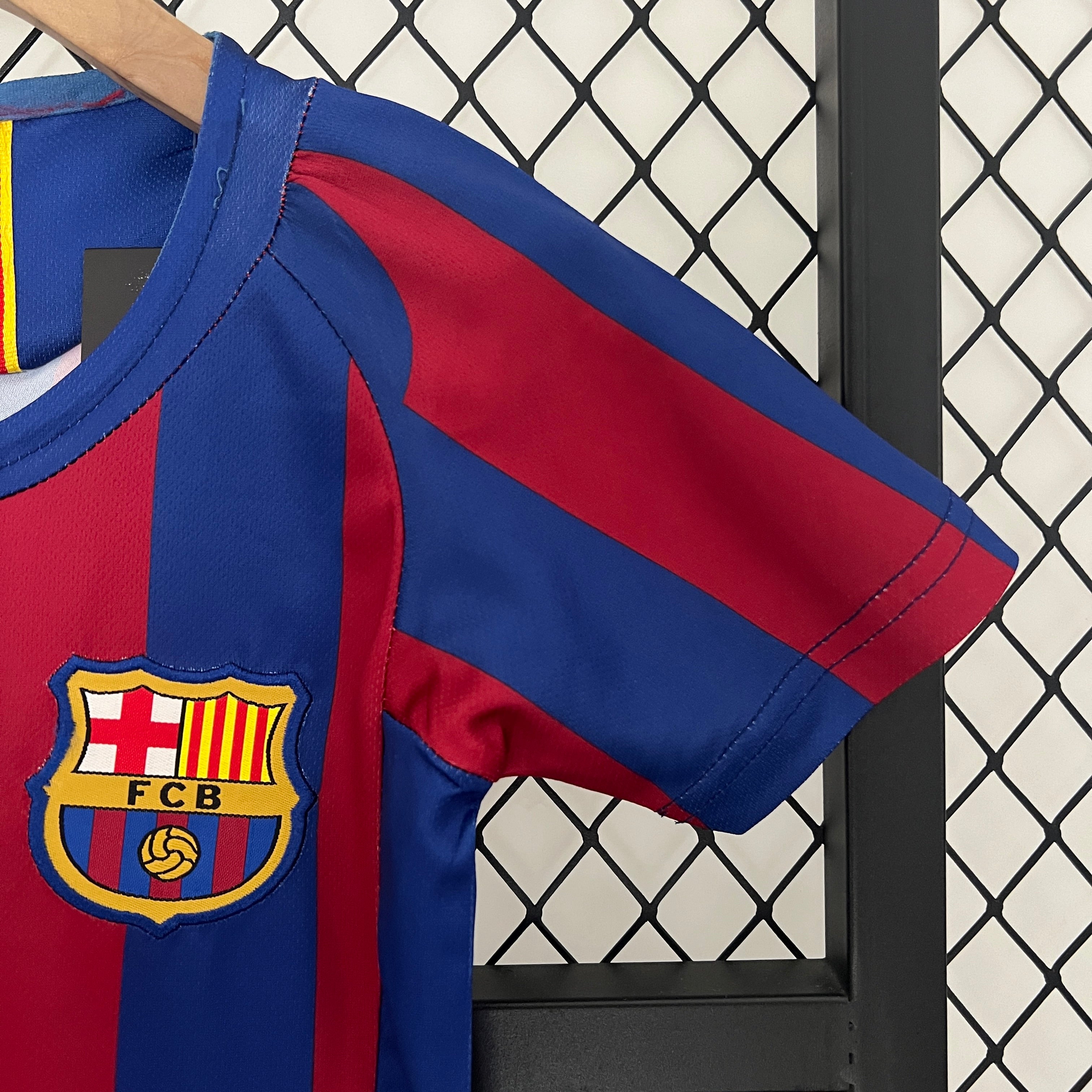 Barcelona Retro Kit Niños Local 2005/06