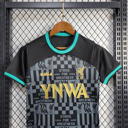 Liverpool Kit Niños "LeBron James" 2023/24