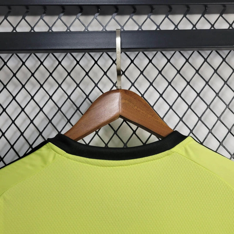 Camiseta Real Madrid Edición Especial Verde 2024/25 Versión Fan