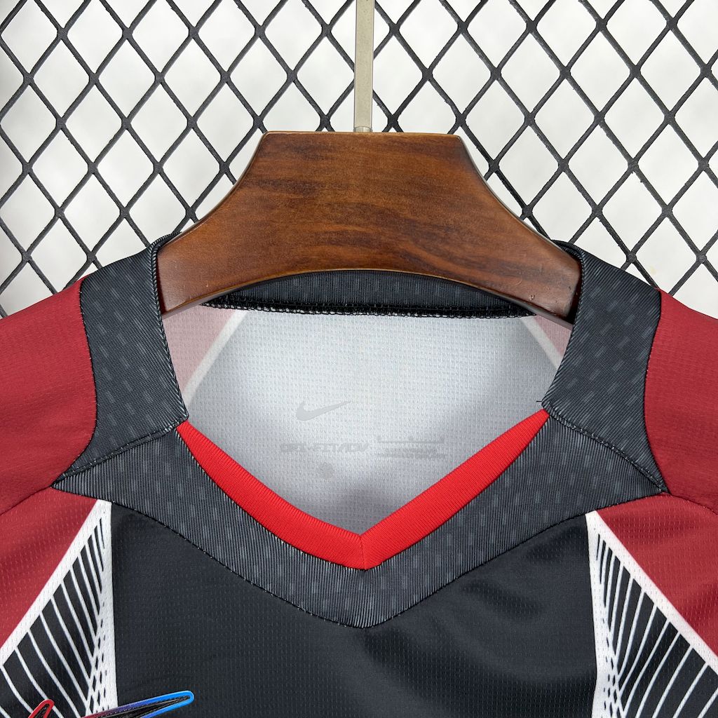 Camiseta FC Barcelona Edición Especial Rojo y Negro 2025/26 Versión Fan